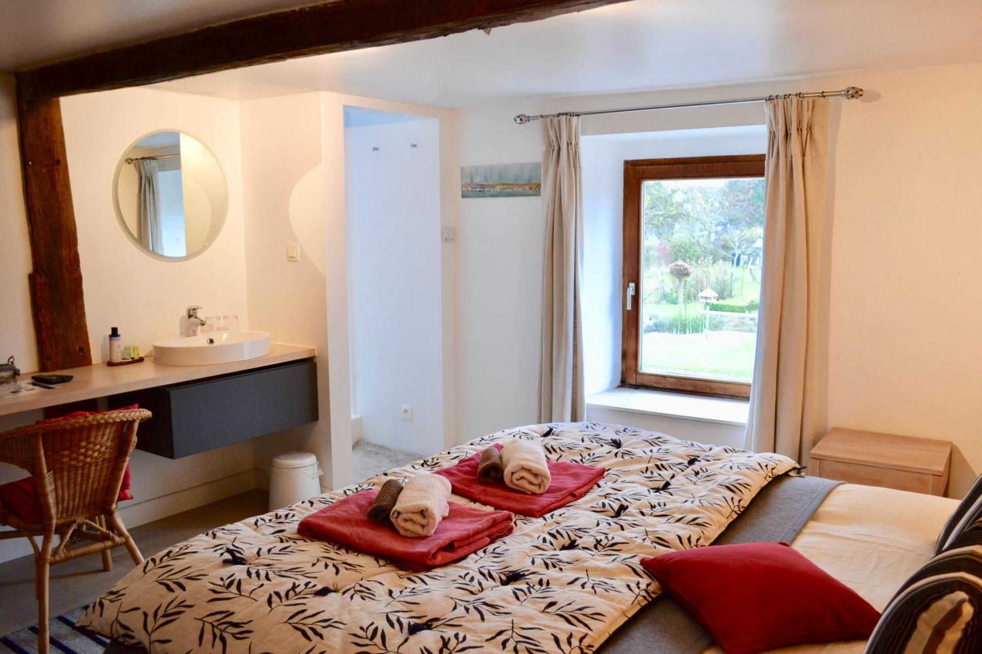 Le Relais Du Moustier Homestay